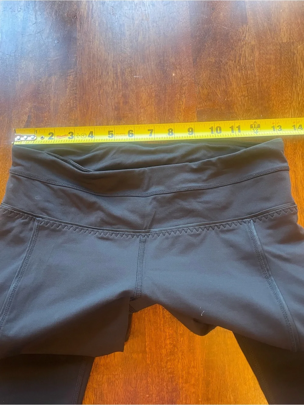 Lululemon Pace Rival Crop Leggings Black Size 6 Mesh Pockets *Paint Stains